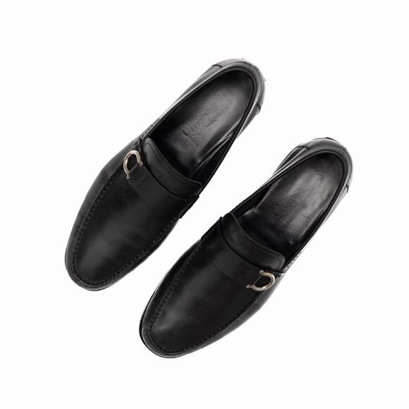 950$ Salvatore Ferragamo Gancini Logo Black Leather Loafers Moc US 9.5 EE